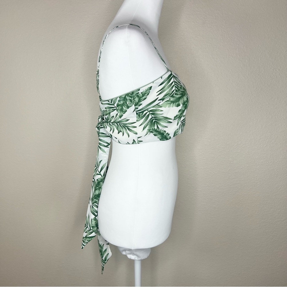 Lulus Next Vacay Tropical Floral Green Leaf Print Tie-Back Sleeveless Crop Top - Picture 9 of 12